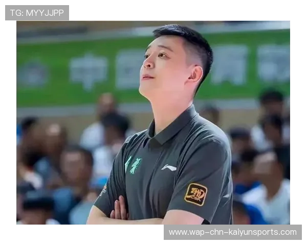 杨鸣:质疑常伴 球员们保持劲头,杨鸣是教练还是球员